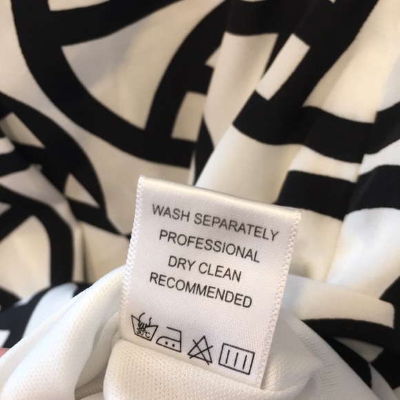 Black and white skirt - Picture 5 of 5